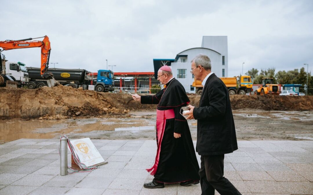 The foundation stone of the new catholic primary school in Józsa was laid
