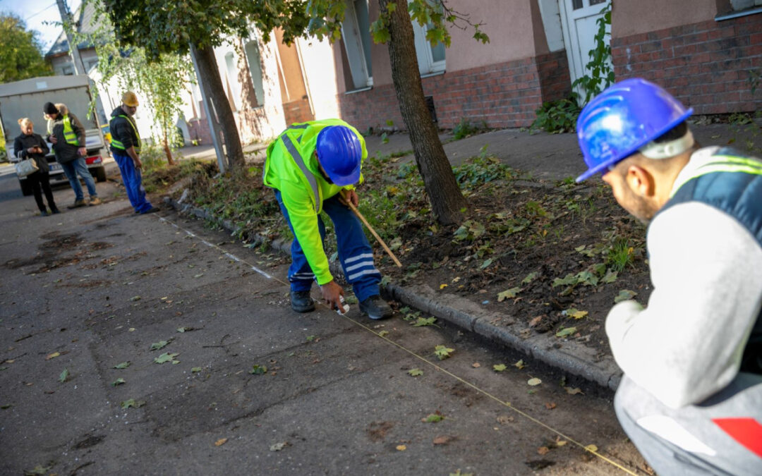 Large-scale asphalting works have started on Apafi Street