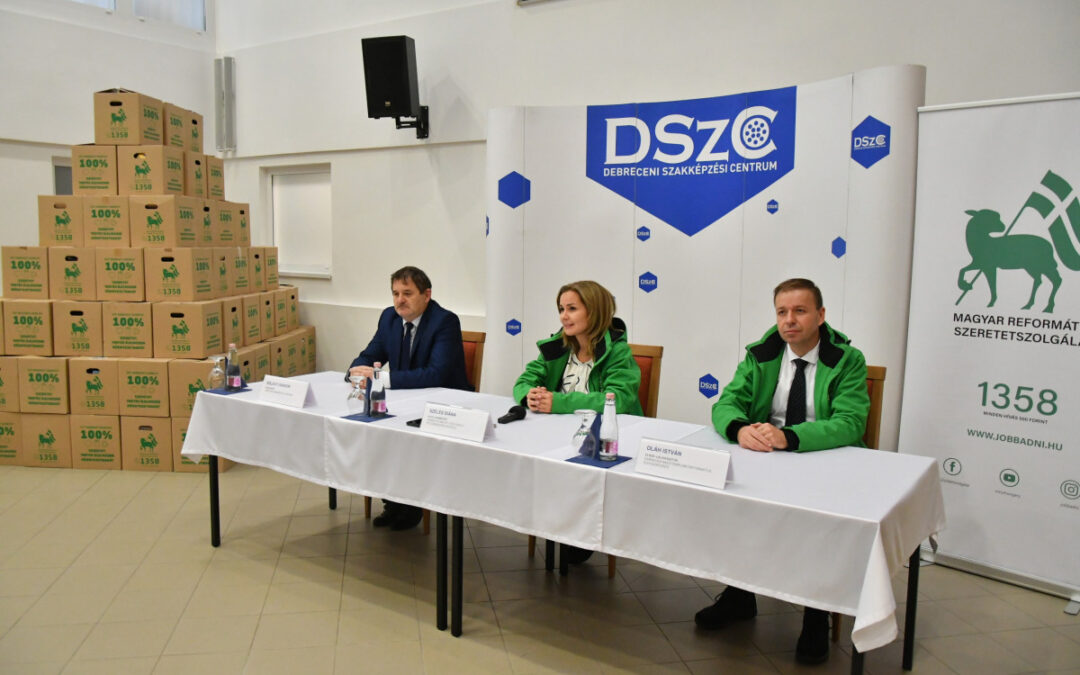 The Debrecen Vocational Training Centre helps more than 150 families at Christmas