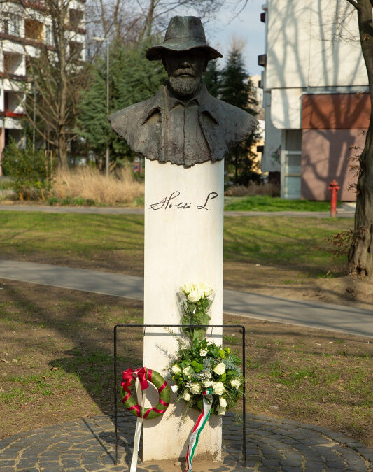 László Holló commemorated in Debrecen