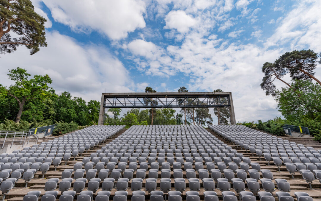 This summer, Nagyerdei Open Air Stage offers twelve spectacular productions