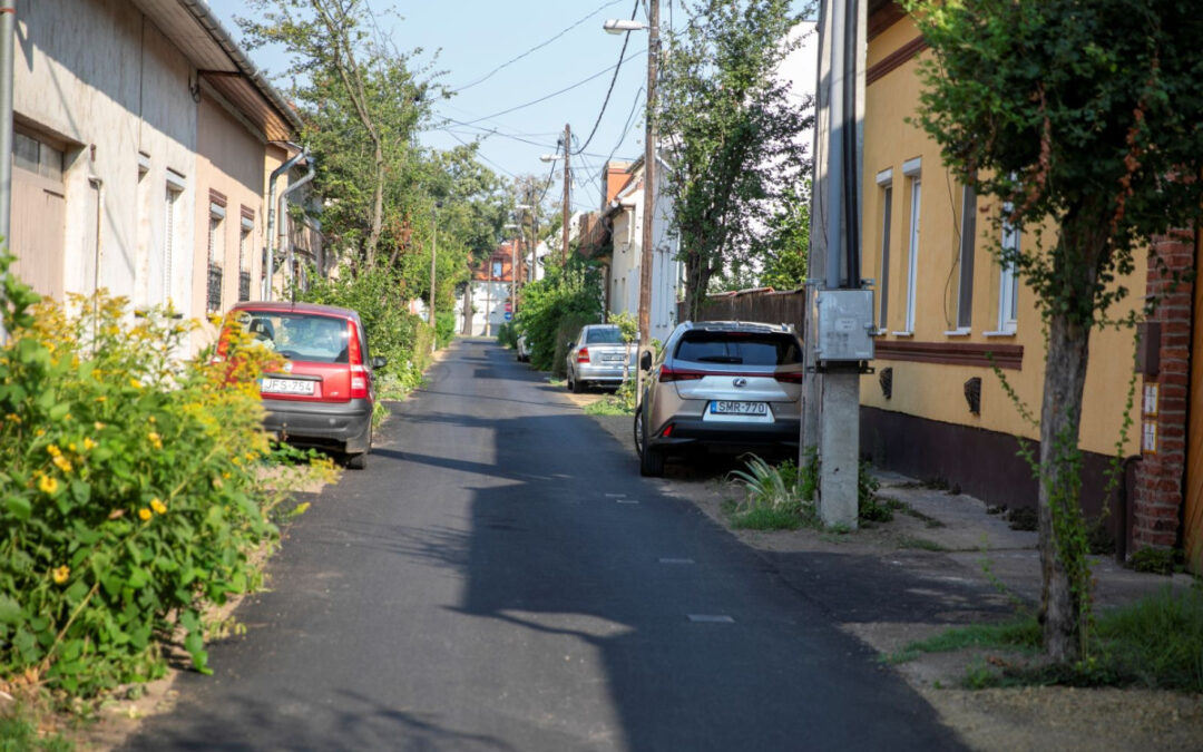 Major road paving works have been completed on Dugovics Titusz Street