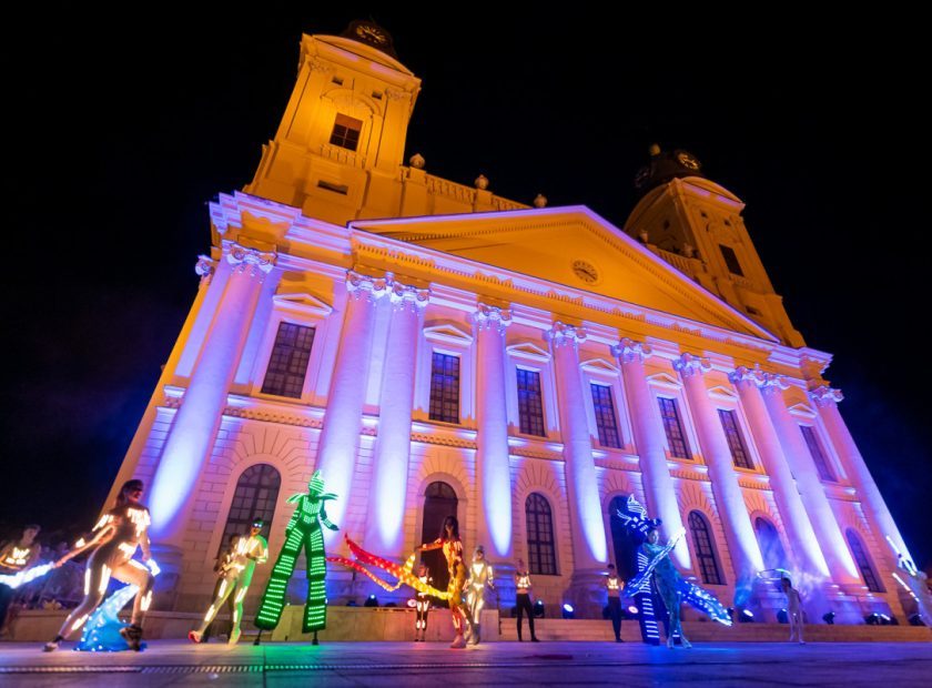Evening carnival atmosphere in Debrecen