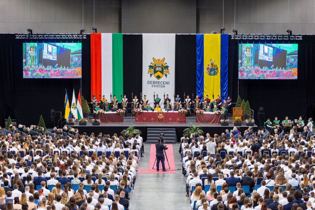 More than ten thousand first-year students start their studies at the ...