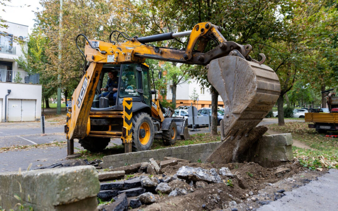 Stair renovation continues on Jerikó Street