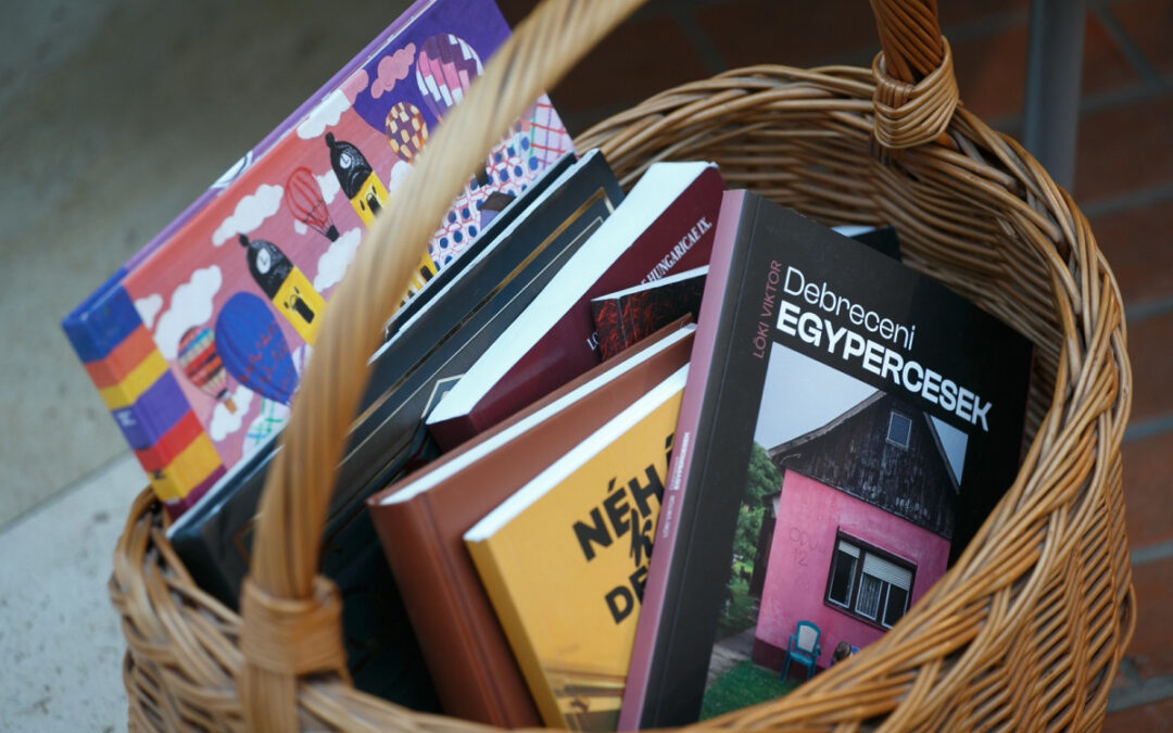 The Friends of the Book Network will be welcoming visitors to a community book picnic