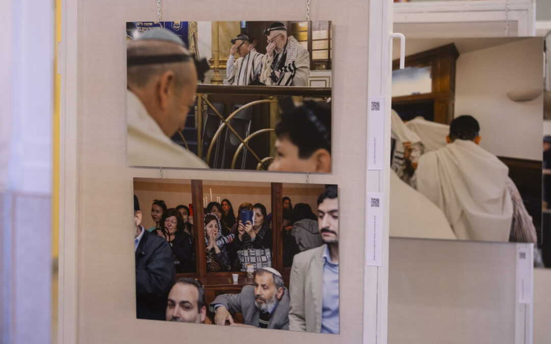 Photo exhibition opened in the Orthodox Synagogue of Pásti Street