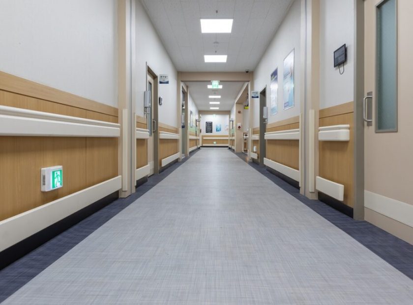 Visitor-ban-lifted-at-Debrecen-hospital_Debrecen_Hungary