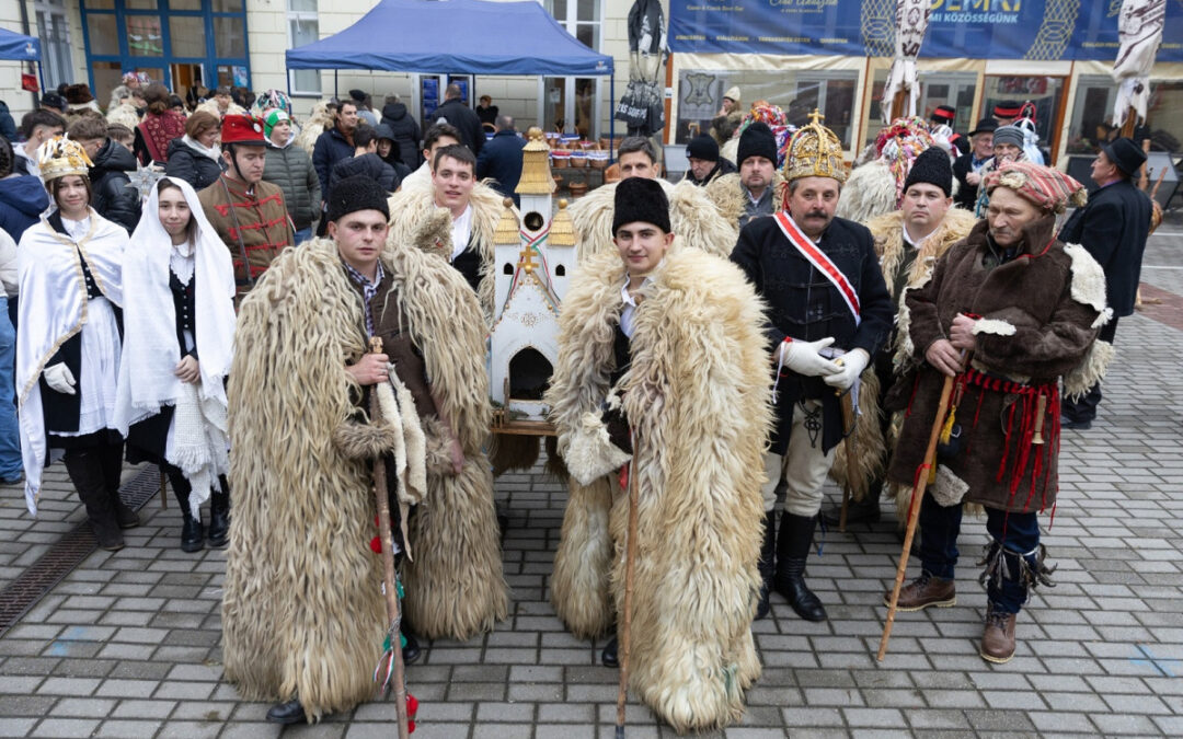 14 traditional groups presented themselves at the Debrecen Nativity Scene Meeting