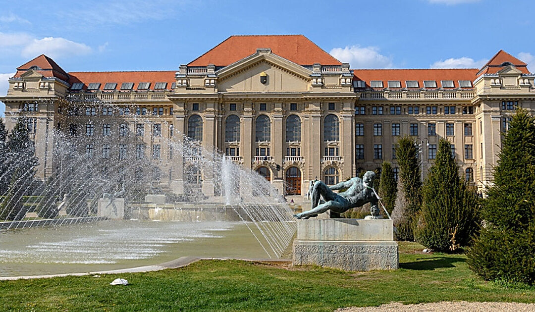 Renovation of the main building of the University of Debrecen to start next March