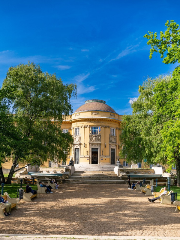 Debrecen4U - Debrecen - Hungary - Cover 01 (1)