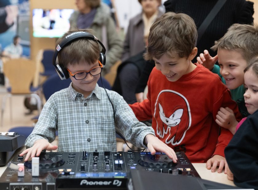 “Musical Instruments into Hands!” Many children in Debrecen can experience the joy of playing music_Debrecen_Hungary