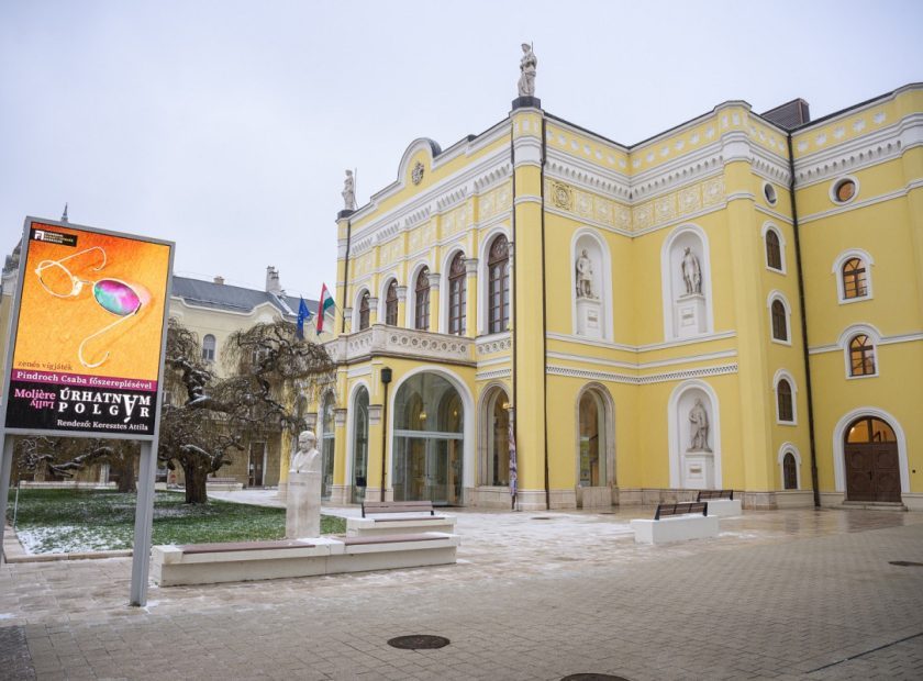 The building of the Csokonai National Theatre in Debrecen received the Construction Industry Award of Excellence_Debrecen_Hungary