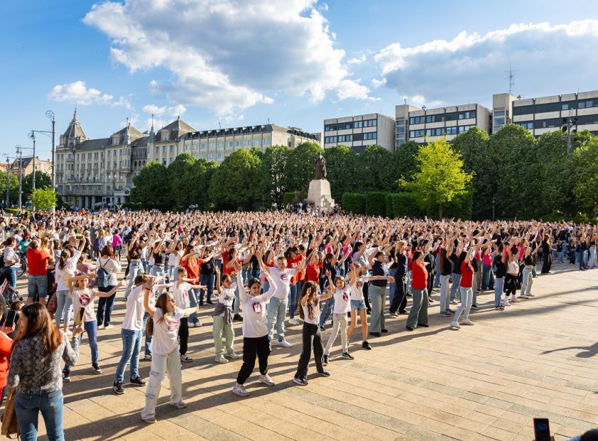 Move, Debrecen! Flashmob event was held for the third time in front of the Great Church