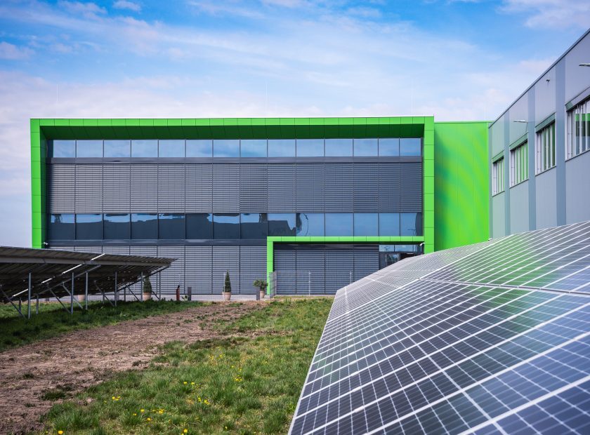 Sensirion doubles its production capacity and workforce with new production hall in Debrecen