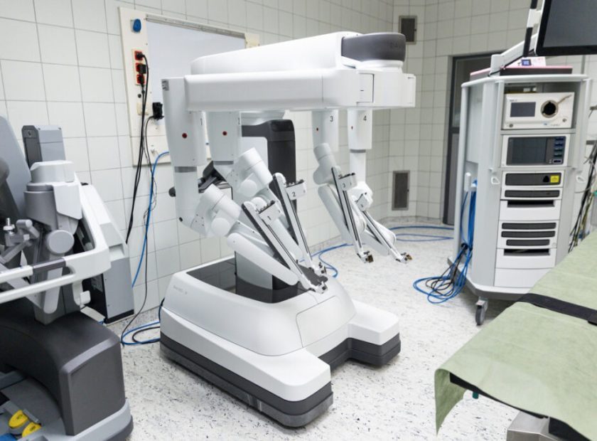 The Da Vinci robot has been used for surgeries at the University of Debrecen for a year