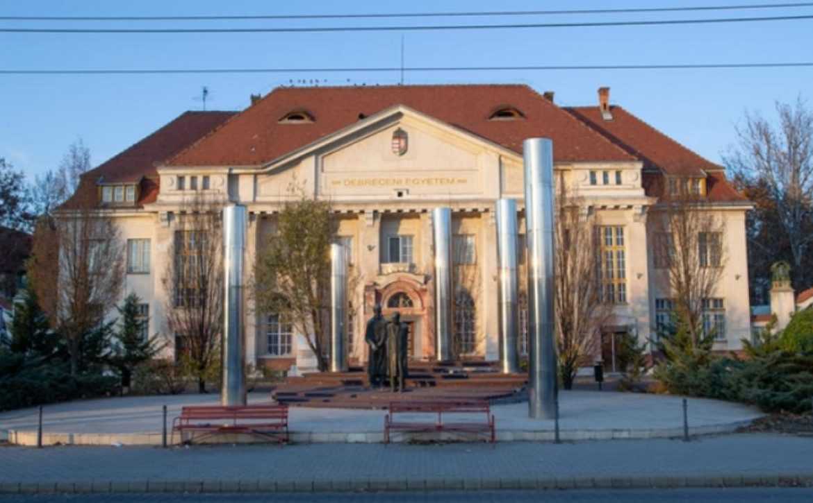 Visitor ban lifted in all units of the Debrecen Clinical Centre