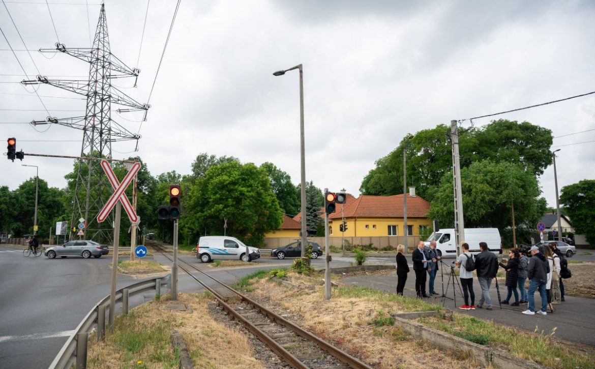 Capacity expansion begins at one of the busiest junctions in the eastern part of the city