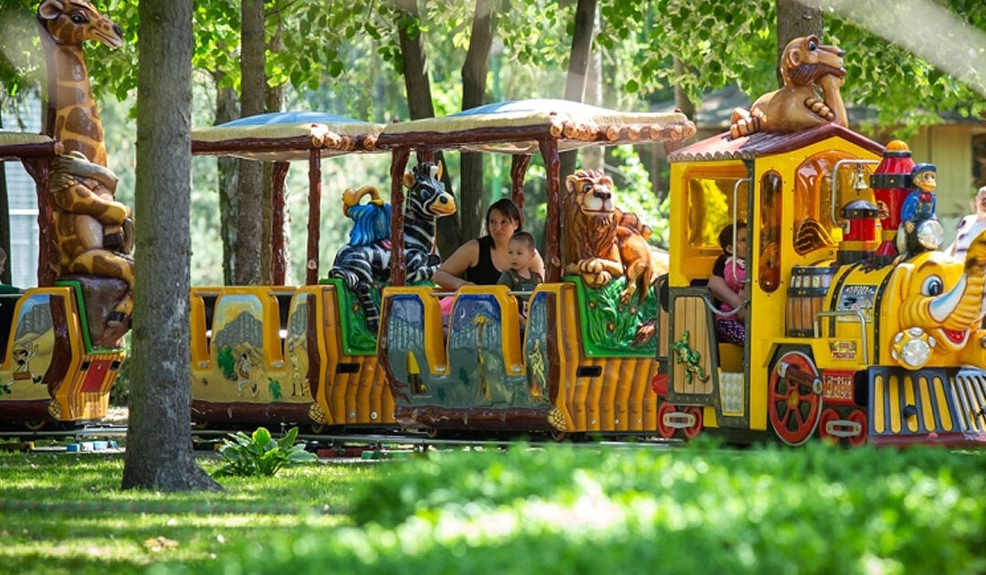 Debrecen Zoo celebrates families all month long