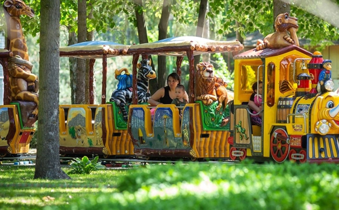 Debrecen Zoo celebrates families all month long