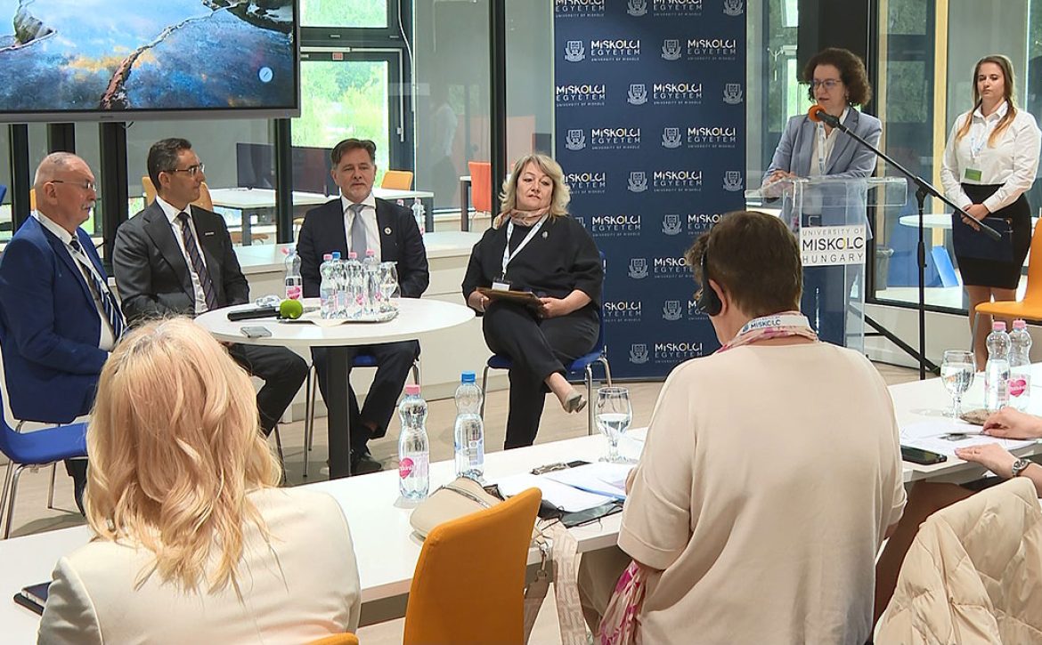 Miskolc and Debrecen discuss cooperation opportunities