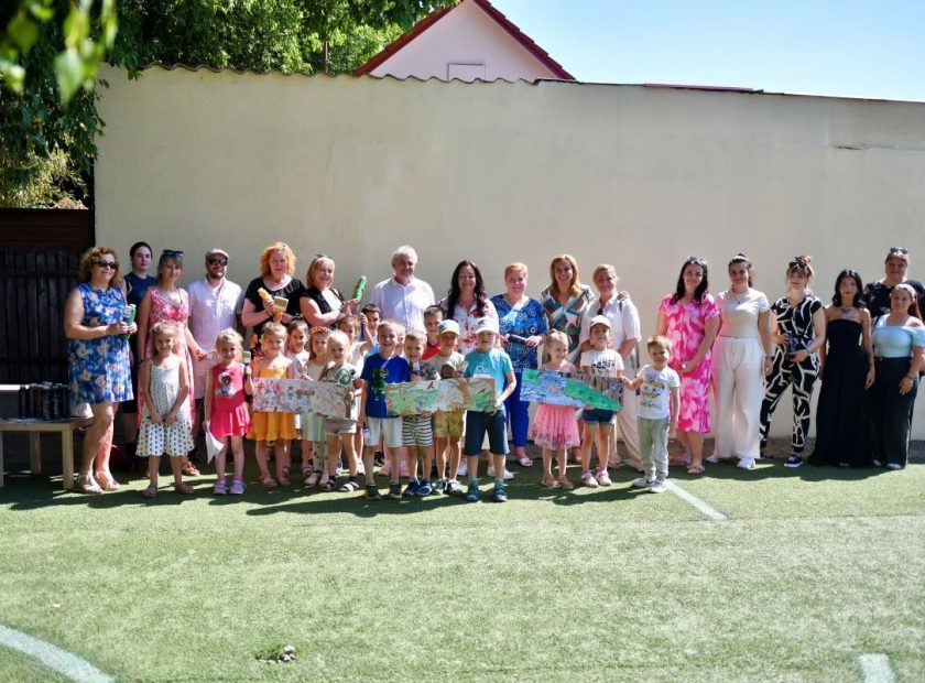 A fabulous mural is being created at the Babits Street kindergarten
