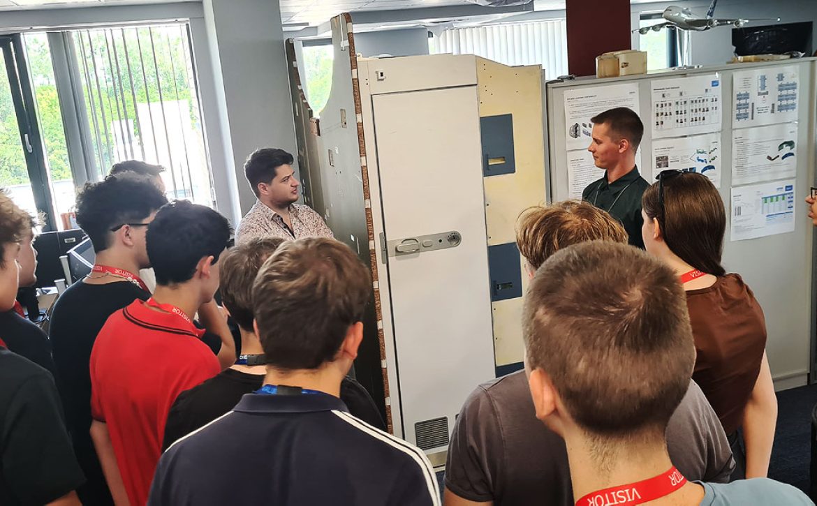 More than two hundred students from Debrecen got a glimpse into the world of multinational companies