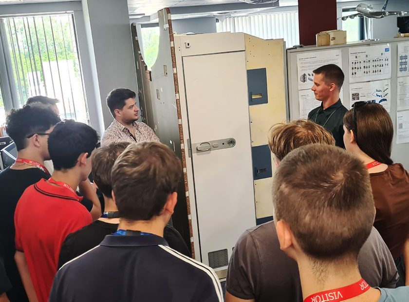 More than two hundred students from Debrecen got a glimpse into the world of multinational companies