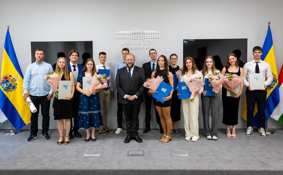 Scholarship-winning artists and talents honoured in Debrecen