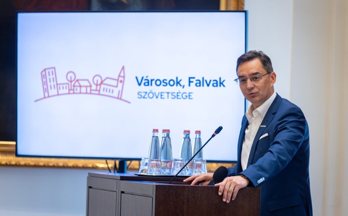 The Association of Cities and Villages, which is 20 years old this year, held a professional day in Debrecen