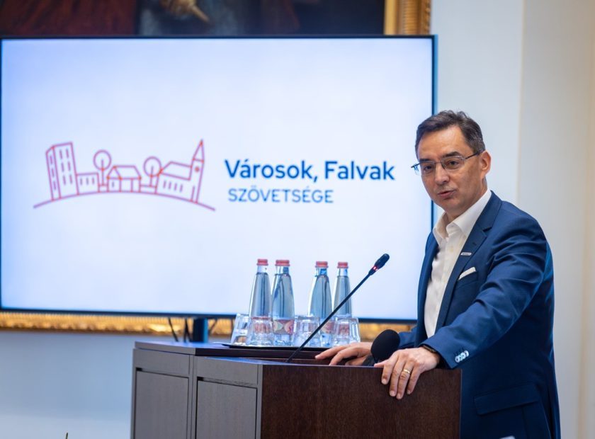 The Association of Cities and Villages, which is 20 years old this year, held a professional day in Debrecen