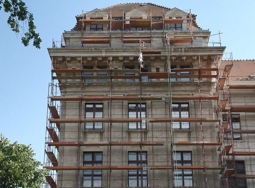 The external renovation of the main building of the University of Debrecen will take more than two years