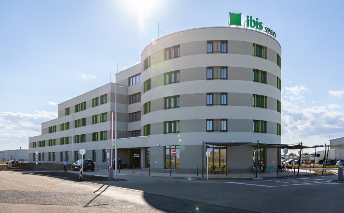 The ibis Styles hotel built next to Debrecen airport was presented