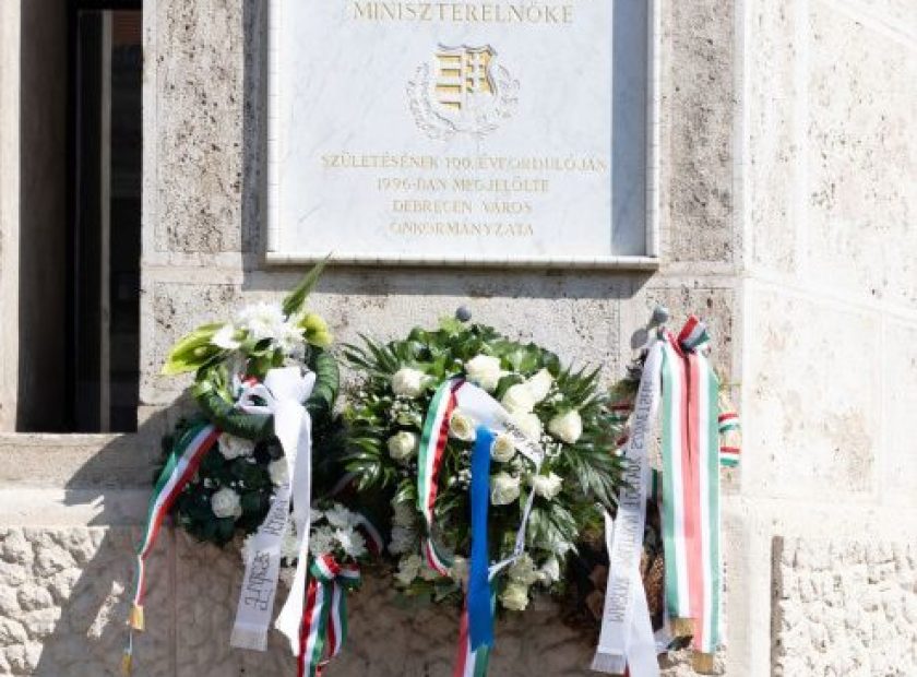 Tributes were paid to Imre Nagy and his fellow martyrs in Debrecen