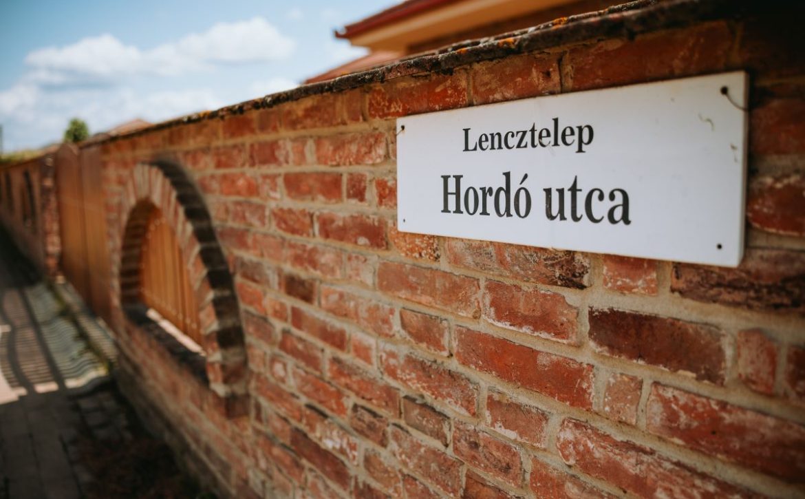 Two more streets get solid paving in Lenctelep