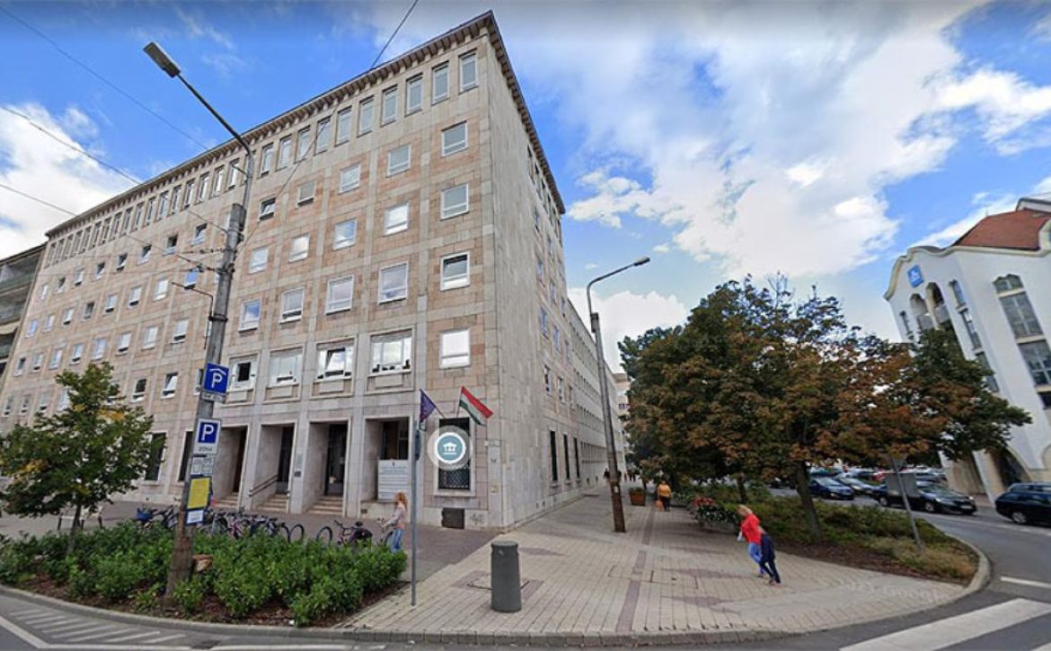 Government offices in Debrecen closed today