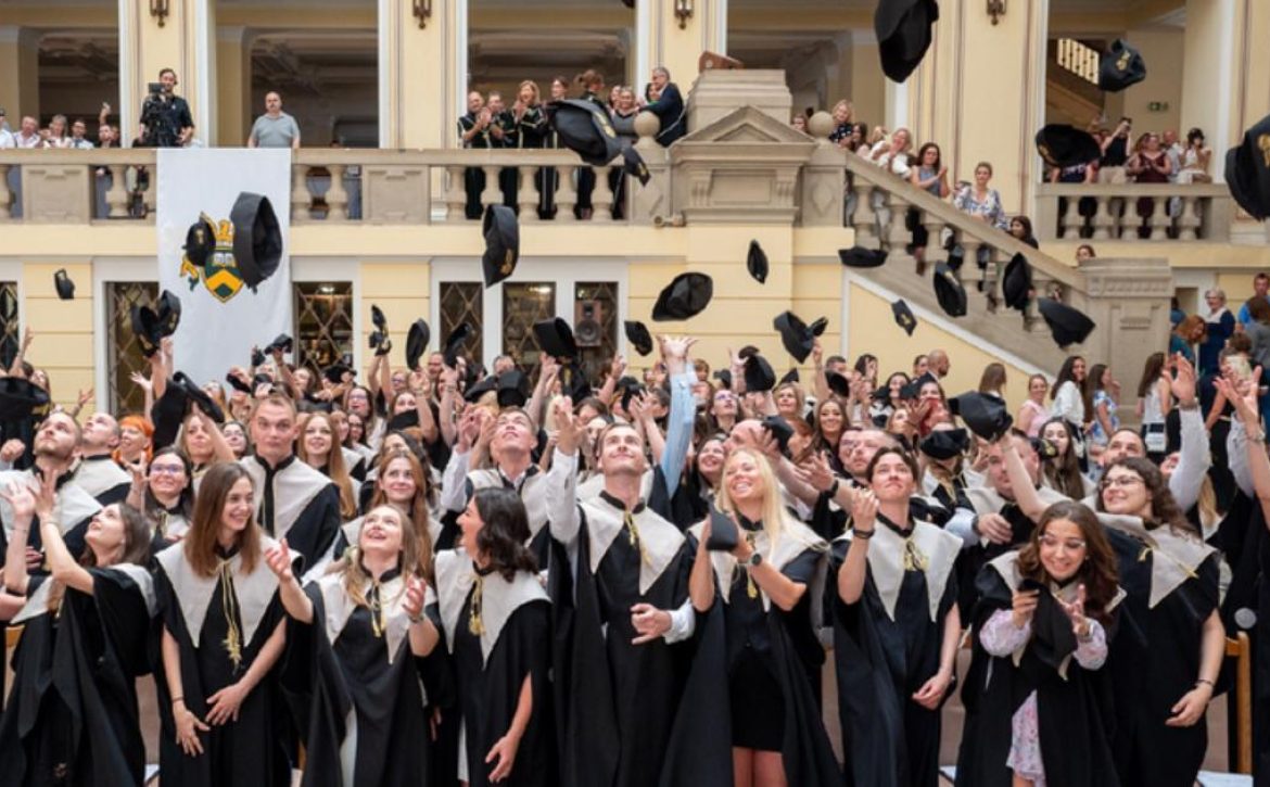 More than 500 professionals graduated in Debrecen