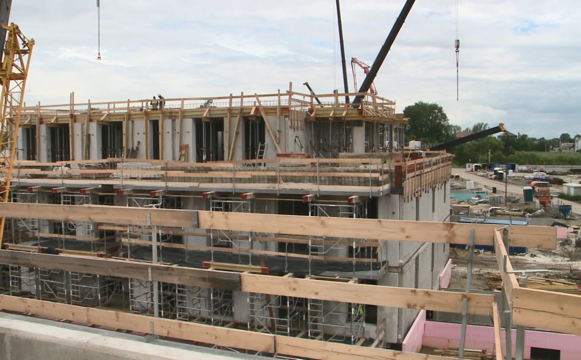The construction of the 550-apartment complex in Debrecen is progressing very quickly