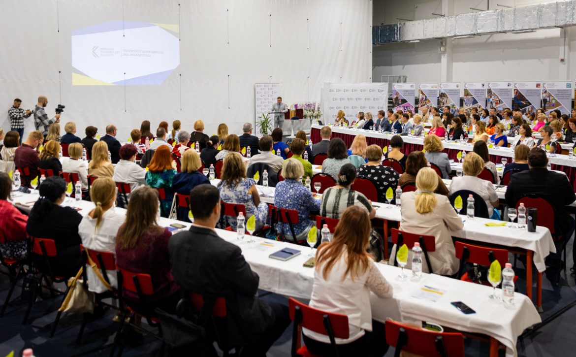 Almost twenty thousand students and two thousand teachers will start the new school year in Debrecen schools