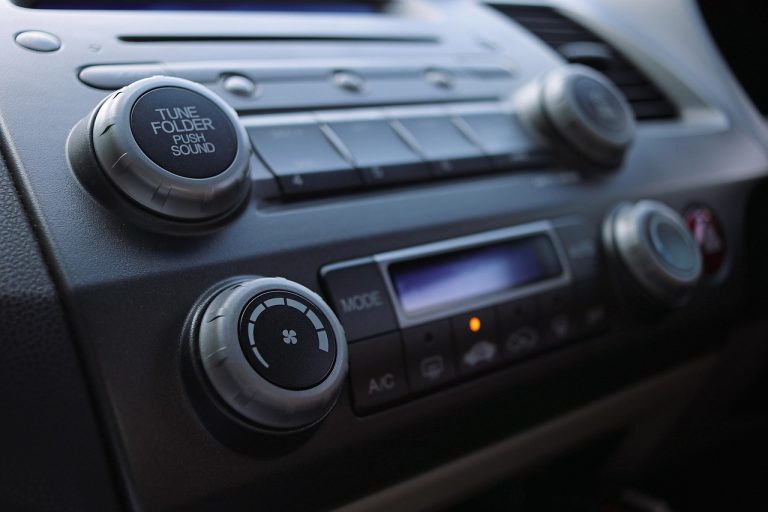 CAr rental Pixabay 768x512