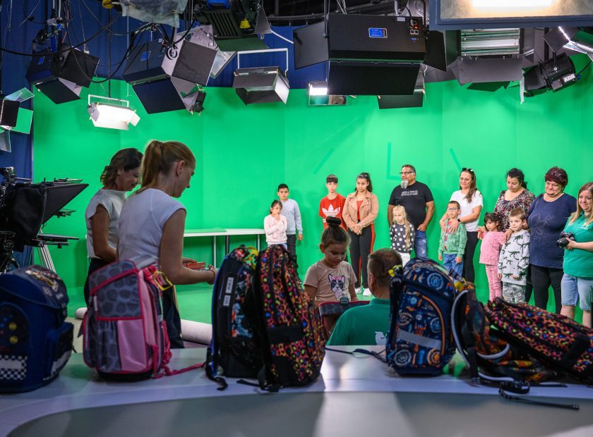 Médiacentrum helped needy children start school