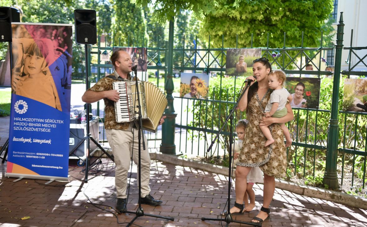 Photo exhibiton is opened in the Memorial Garden during the Flower Carniva