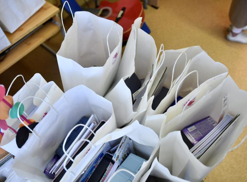 Students of Cívis Tanoda received school supply packages