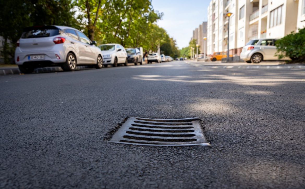 The first phase of the ZÃķld Street road renovation is now complete