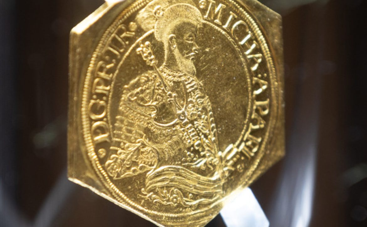 Vistors can discover the journey of the gold at the Debrecen exhibition