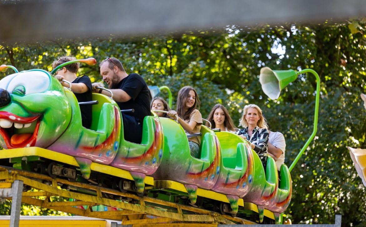 Debreceni Vagyonkezelő Zrt., celebrating its 25th anniversary, welcomed its employees with a birthday party