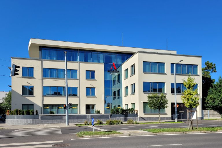 agora office 768x512