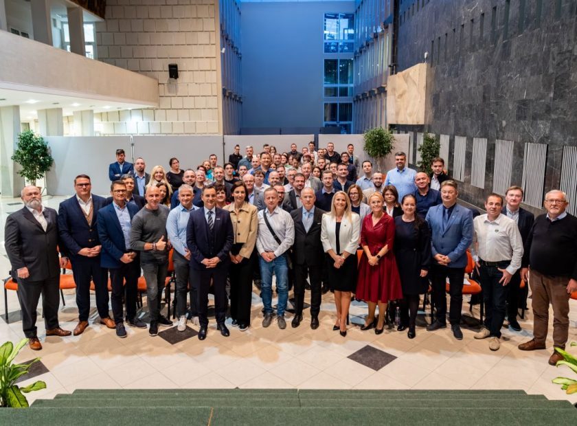 City, wealth, vision- 25 years of experience discussed in Debrecen