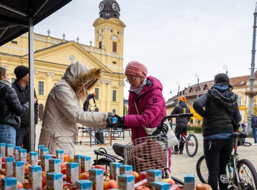 Community Bike Breakfast Held in Debrecen Hungary