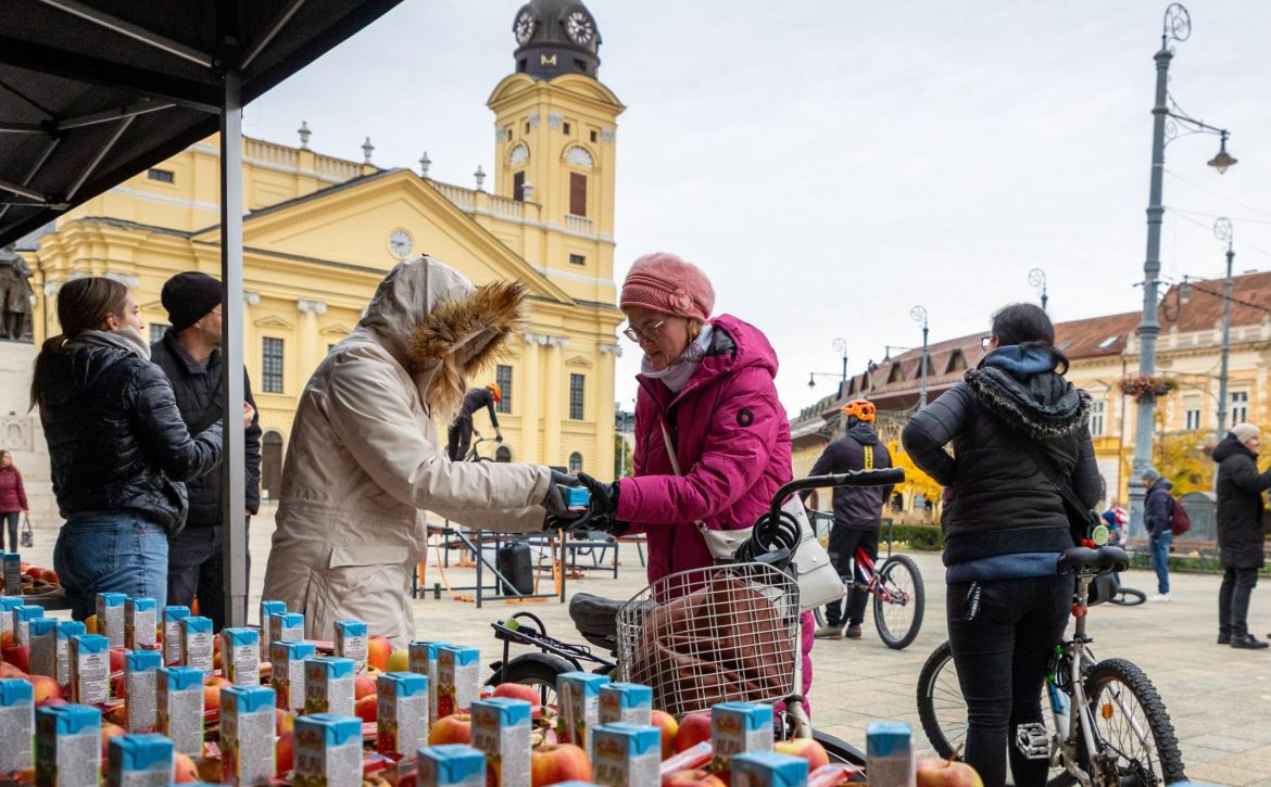 Community Bike Breakfast Held in Debrecen Hungary